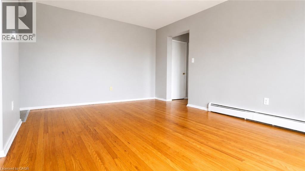 12 WESTMOUNT Road W Unit# 9, Kitchener, Ontario, N2M1R5 — Photo 3