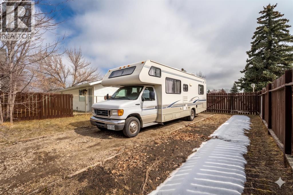 6808 Rundlehorn Drive NE - 25