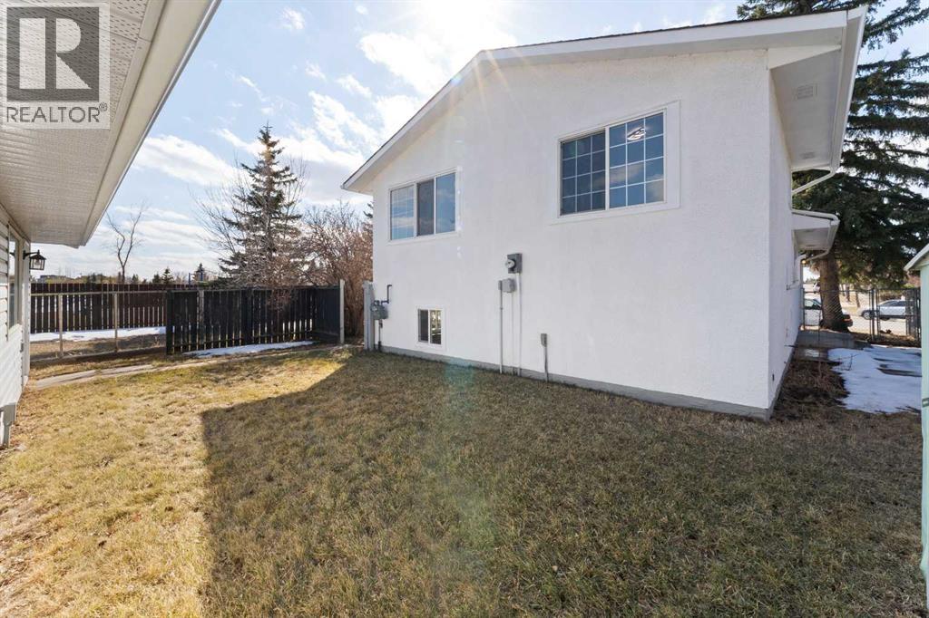 6808 Rundlehorn Drive NE - 27