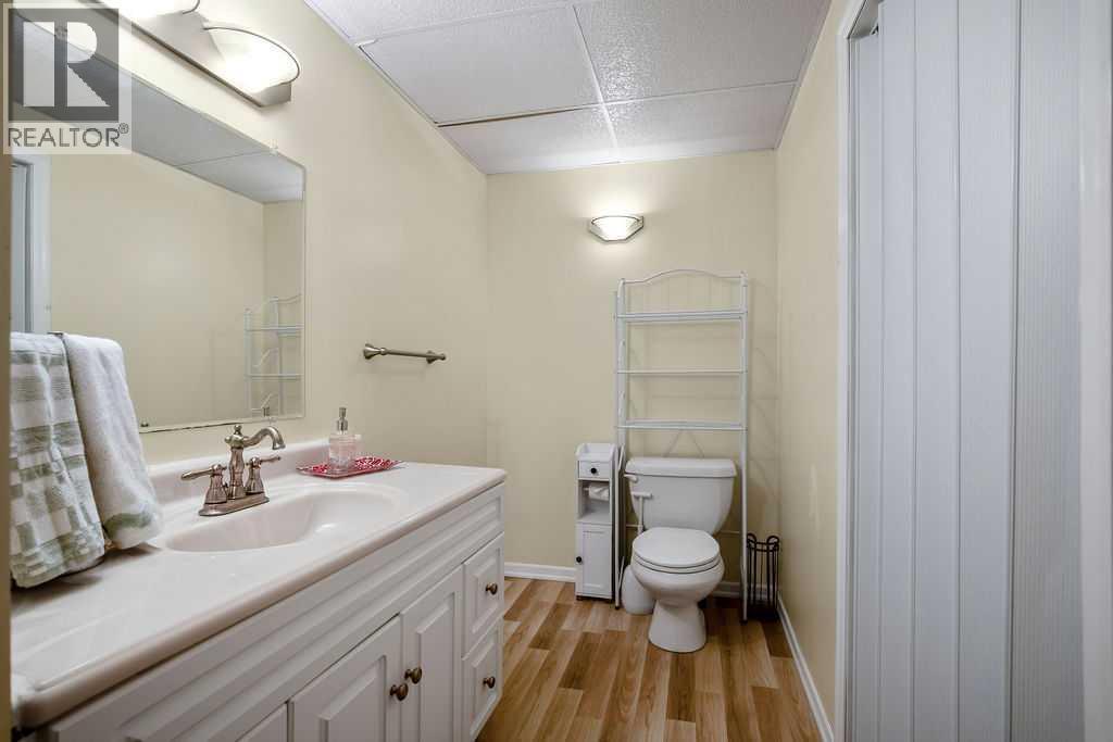 99 Beddington Crescent NE - 32
