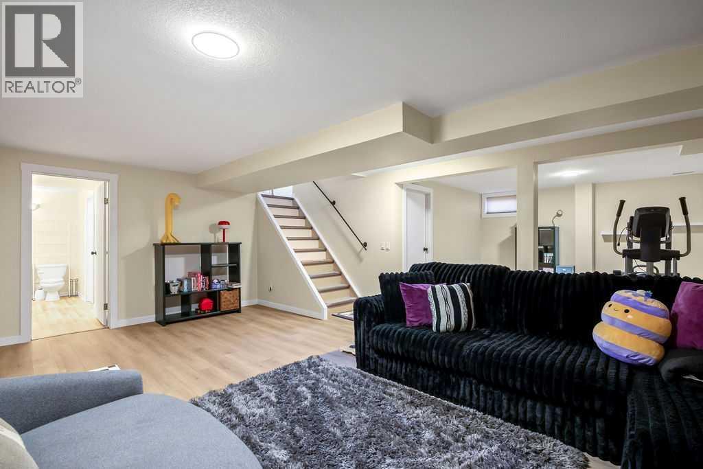 99 Beddington Crescent NE - 28