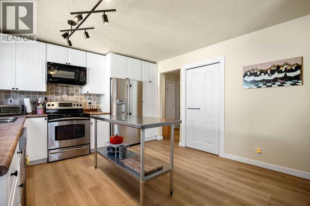 99 Beddington Crescent NE - 13