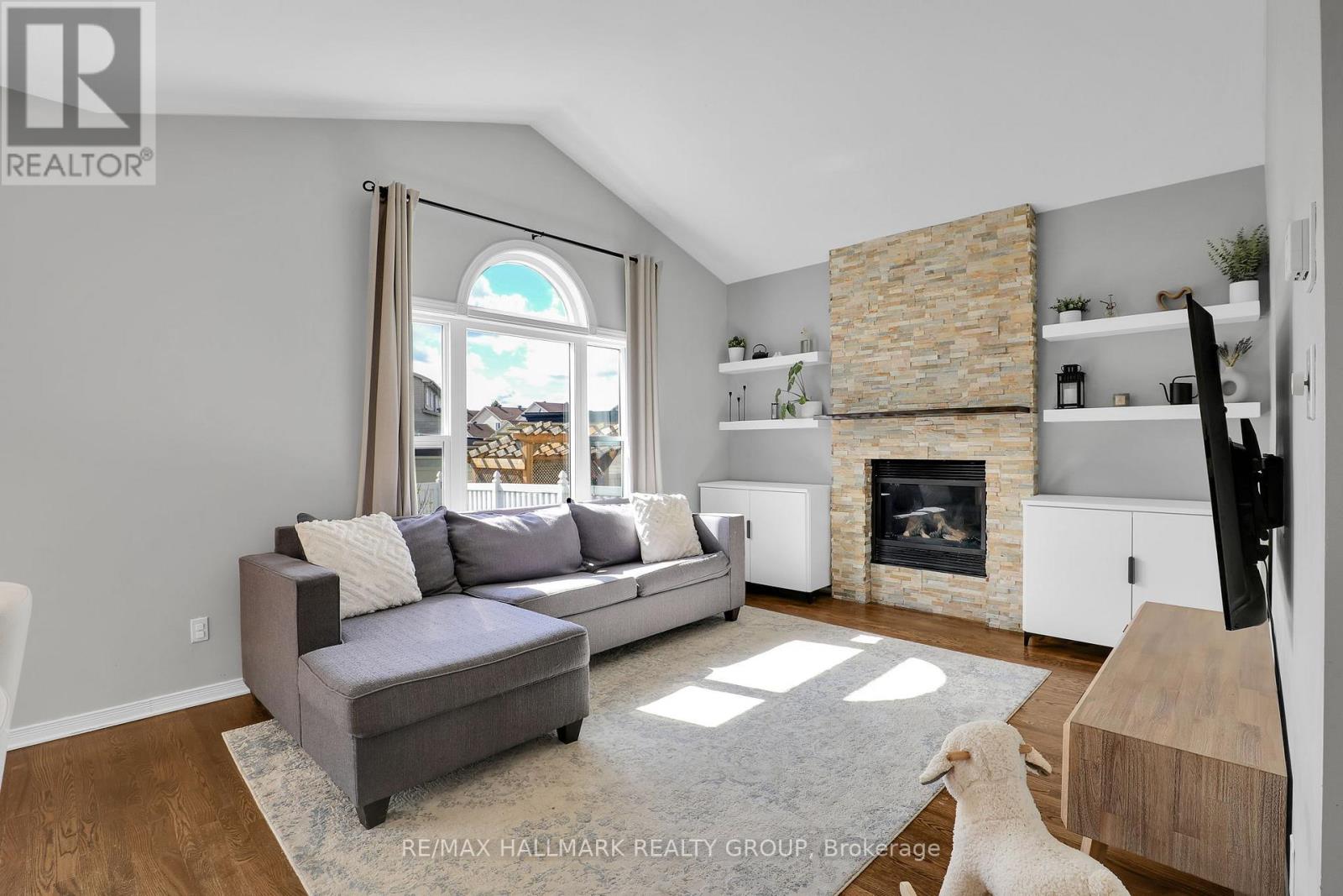 1667 FRENETTE STREET - 13