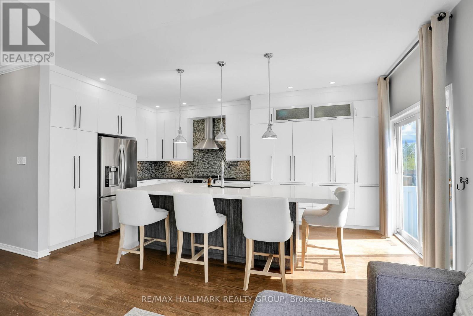 1667 FRENETTE STREET - 15