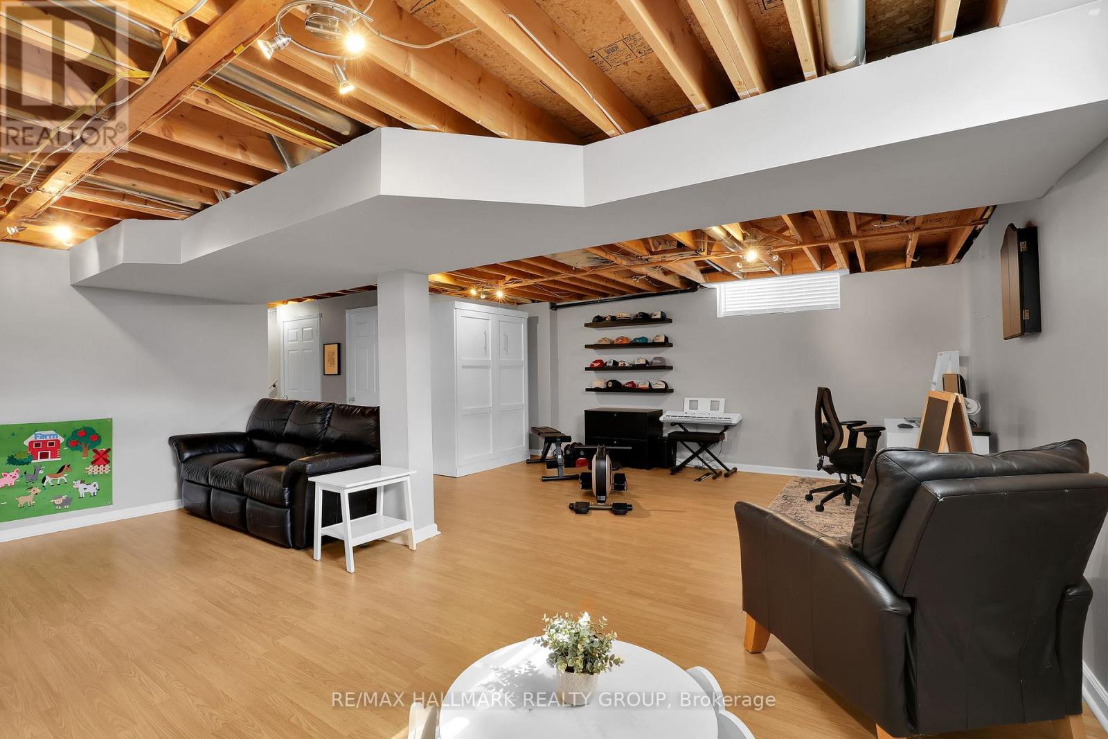 1667 FRENETTE STREET - 33