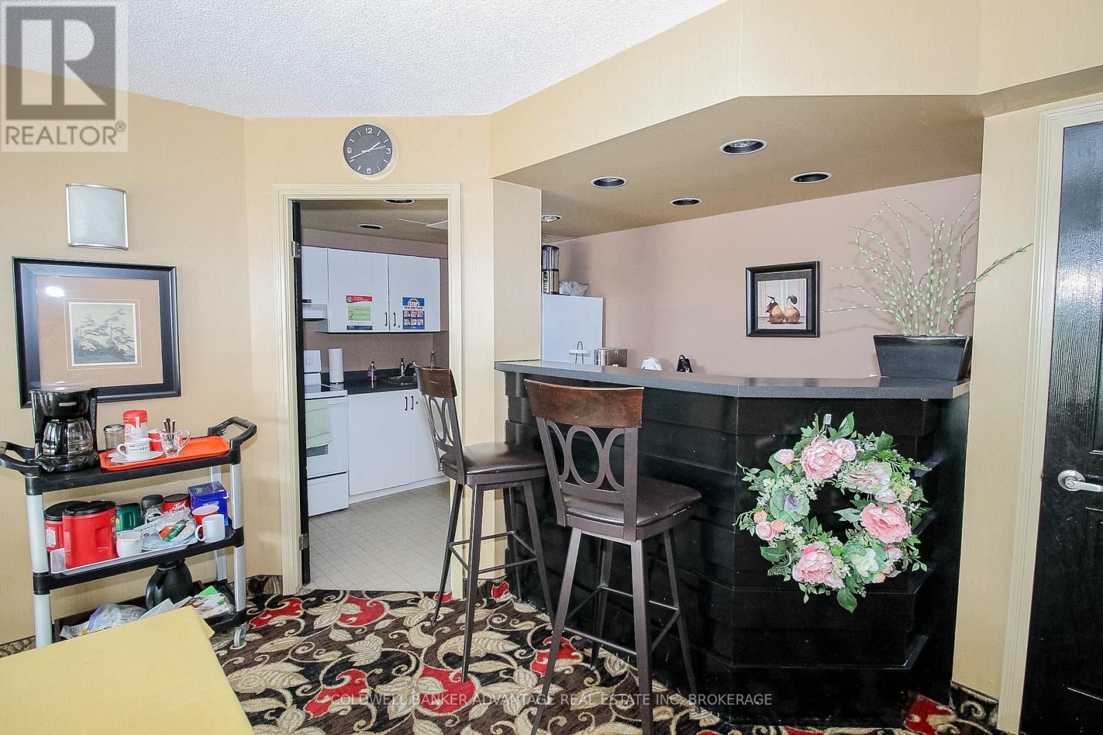 #105 5100 DORCHESTER ROAD - 7
