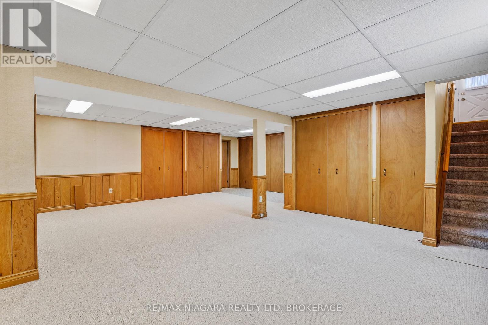 10 KING'S GRANT ROAD - 18