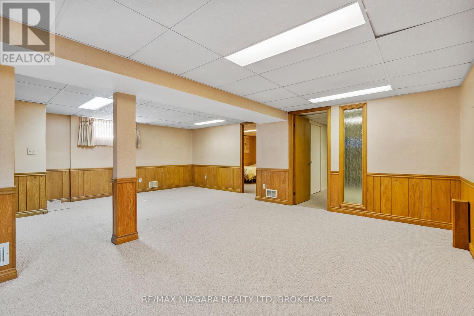 10 KING'S GRANT ROAD - 22