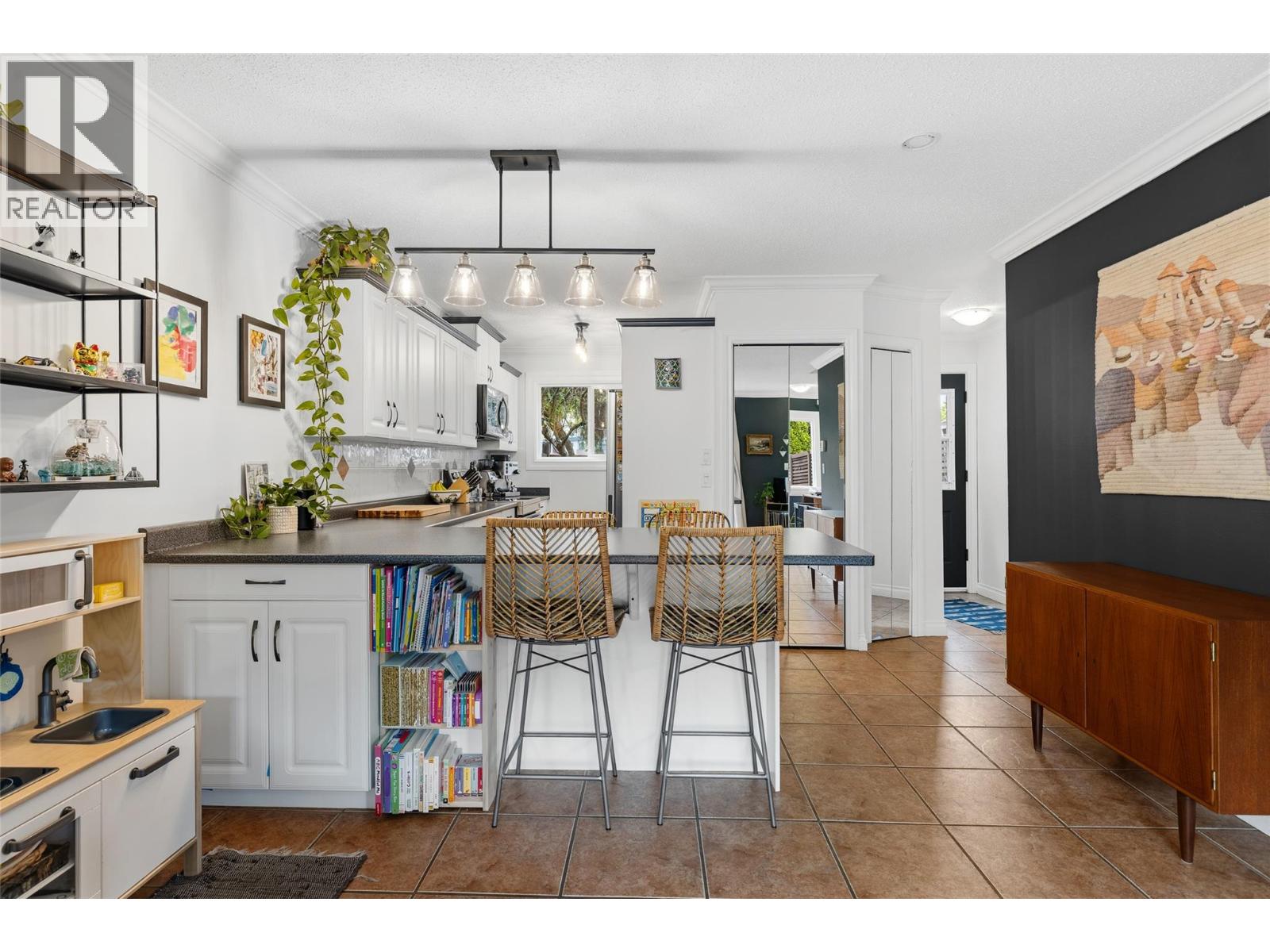 #2 3135 Walnut Street - 13