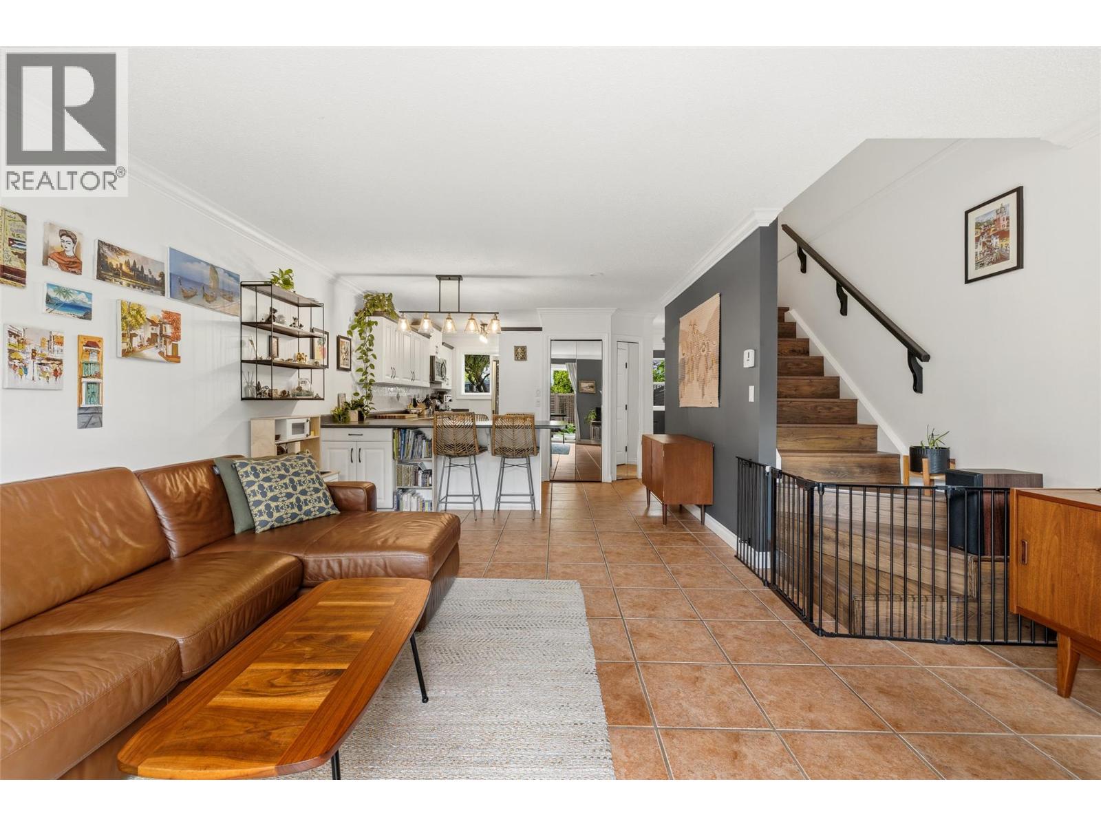 #2 3135 Walnut Street - 16