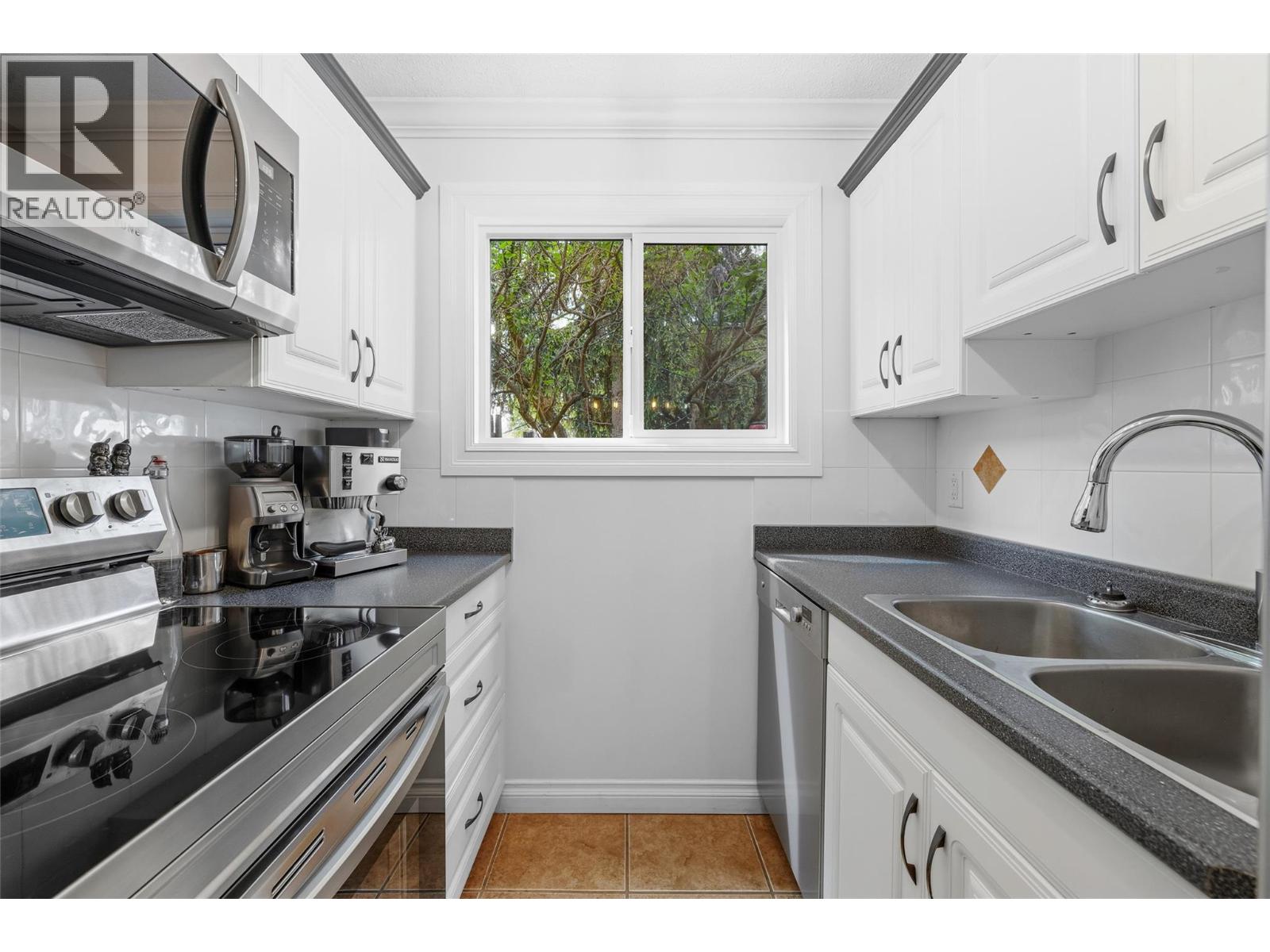 3135 Walnut Street Unit# 2, Kelowna