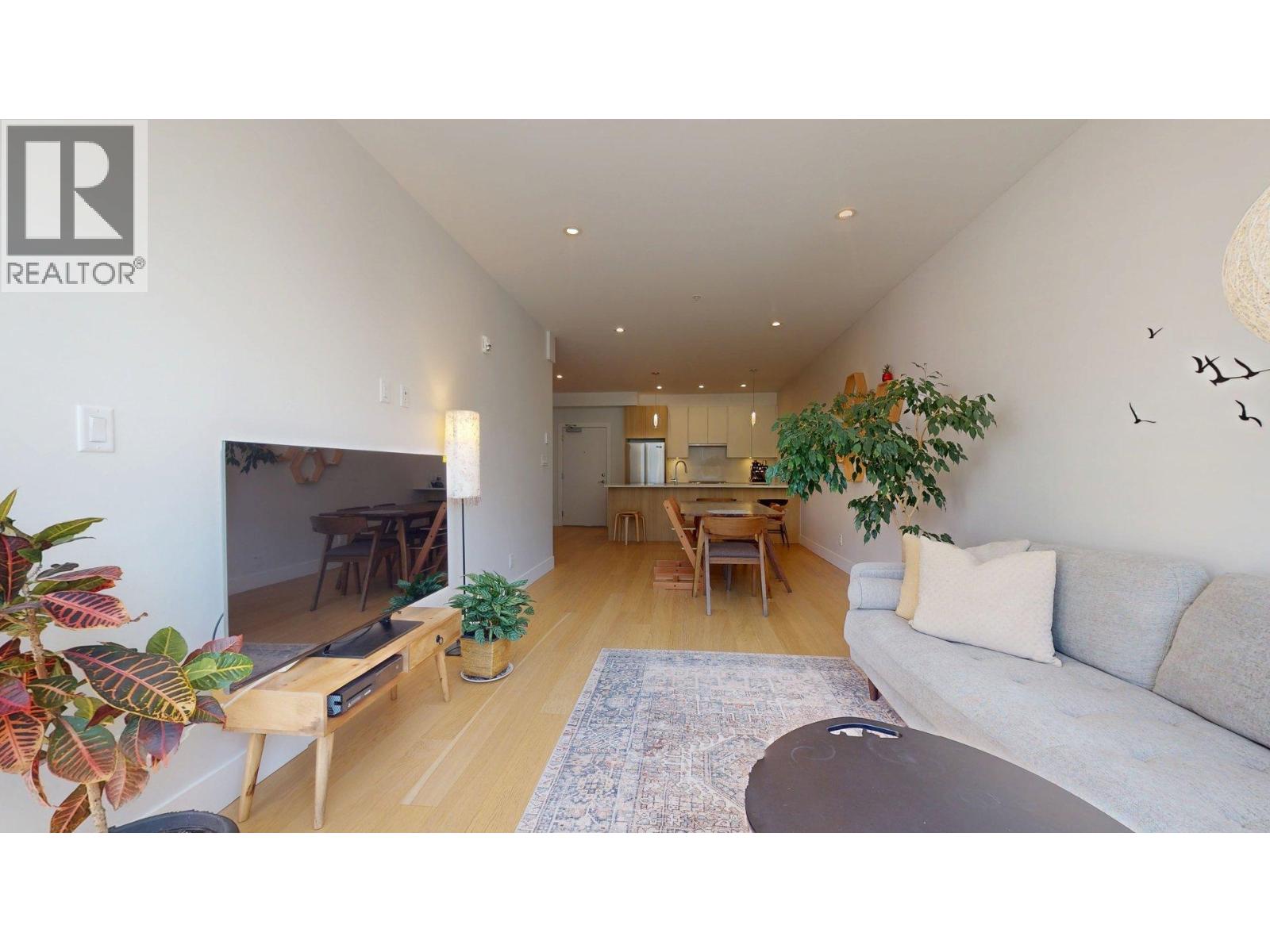 213 1870 DOWAD DRIVE, Squamish