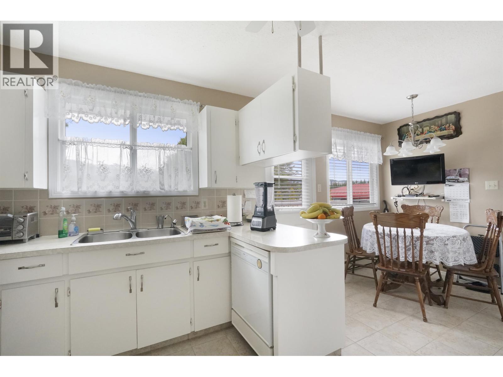 82 BRAUN STREET - 10