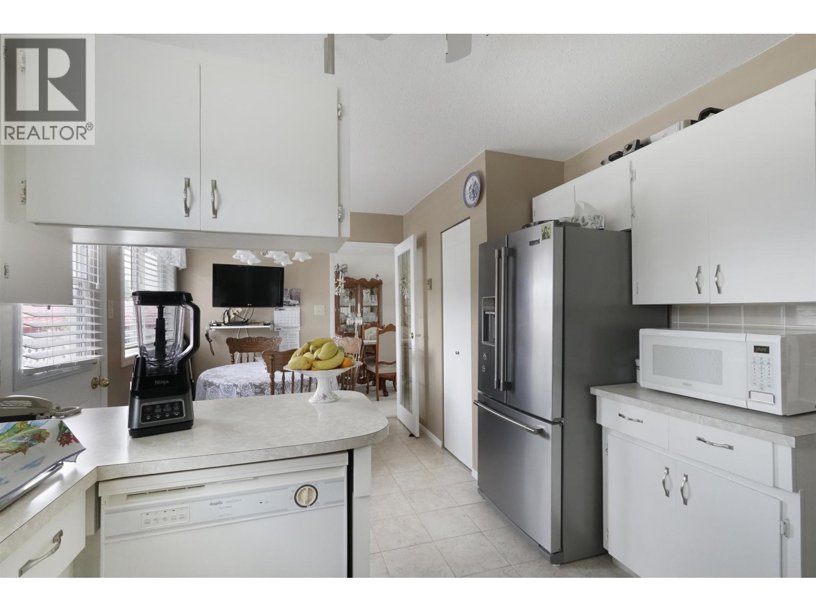 82 BRAUN STREET - 12