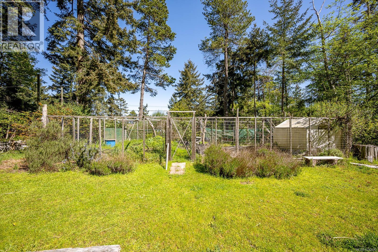 7670/7690 Anderson Dr - 46