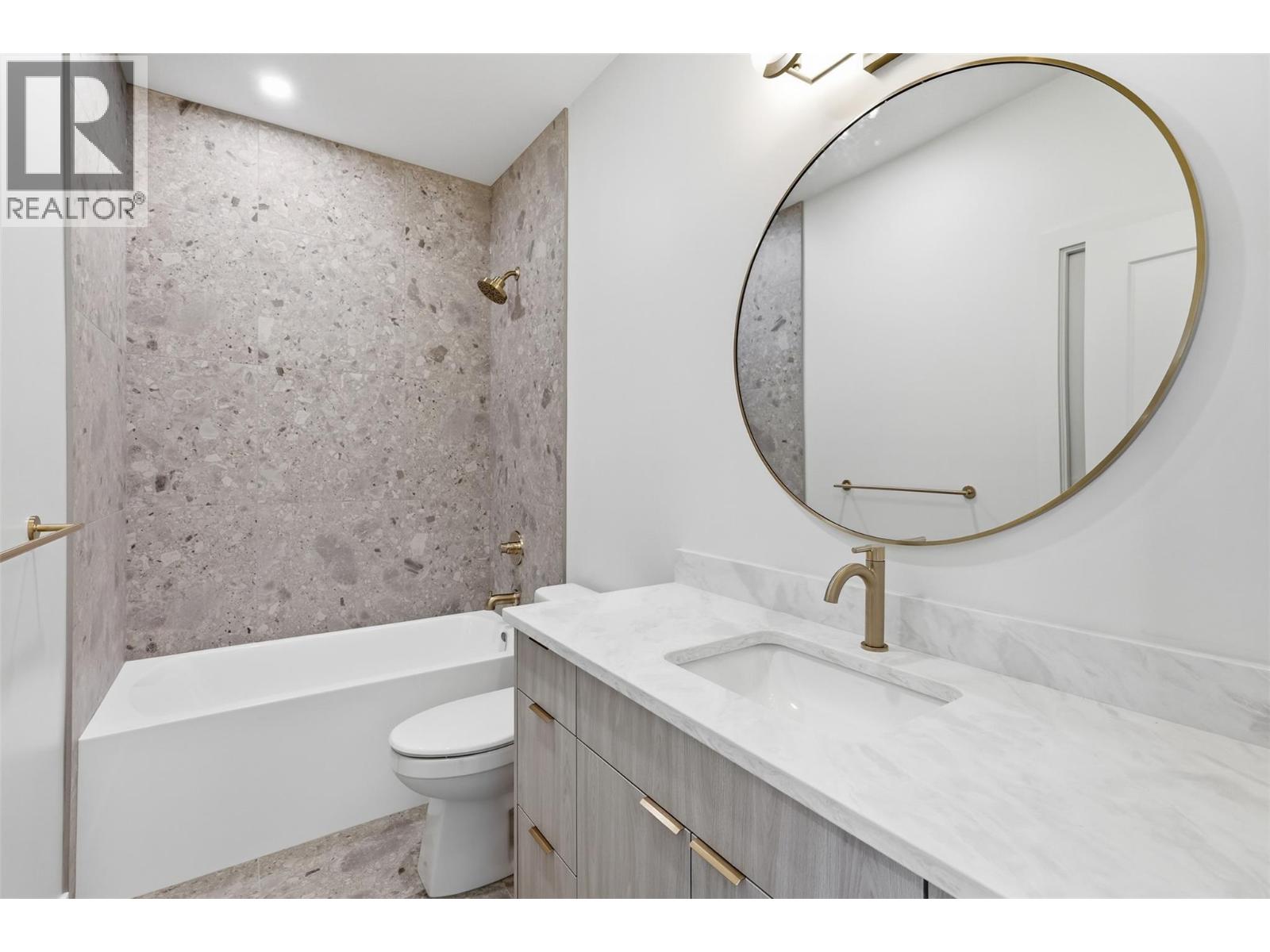 38 RUE CHEVAL NOIR Unit# 327, Kamloops