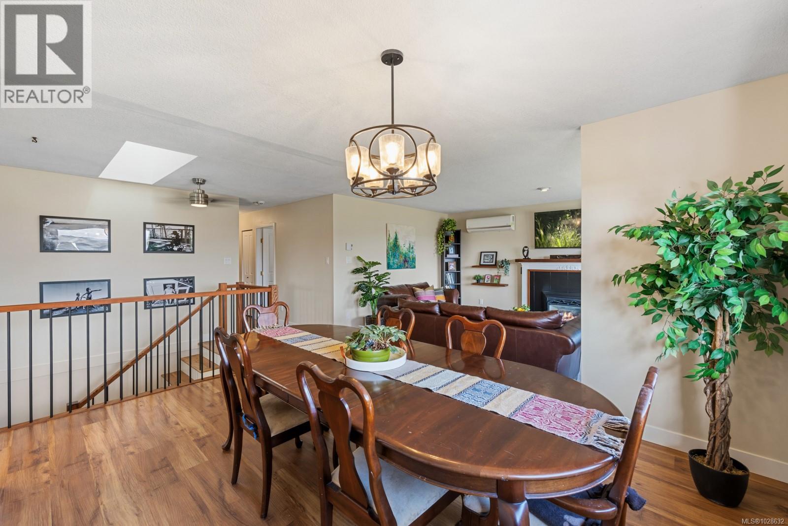 4589 Kilmarnock Dr - 23