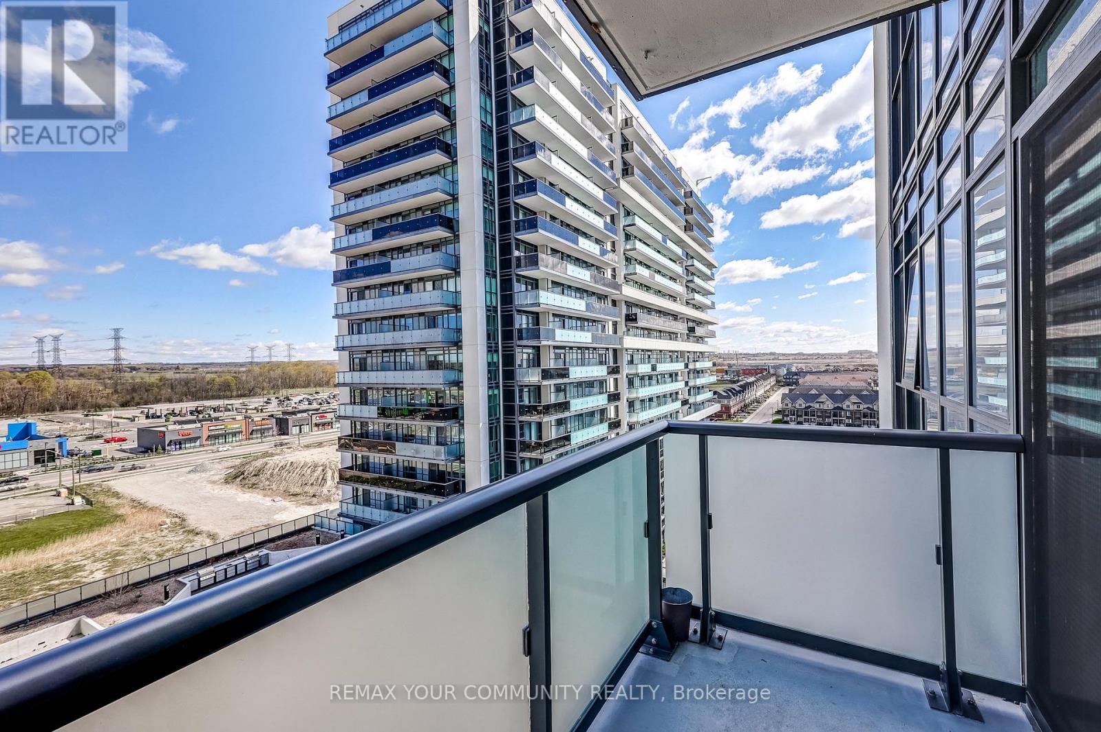 #917 2545 SIMCOE STREET N - 15