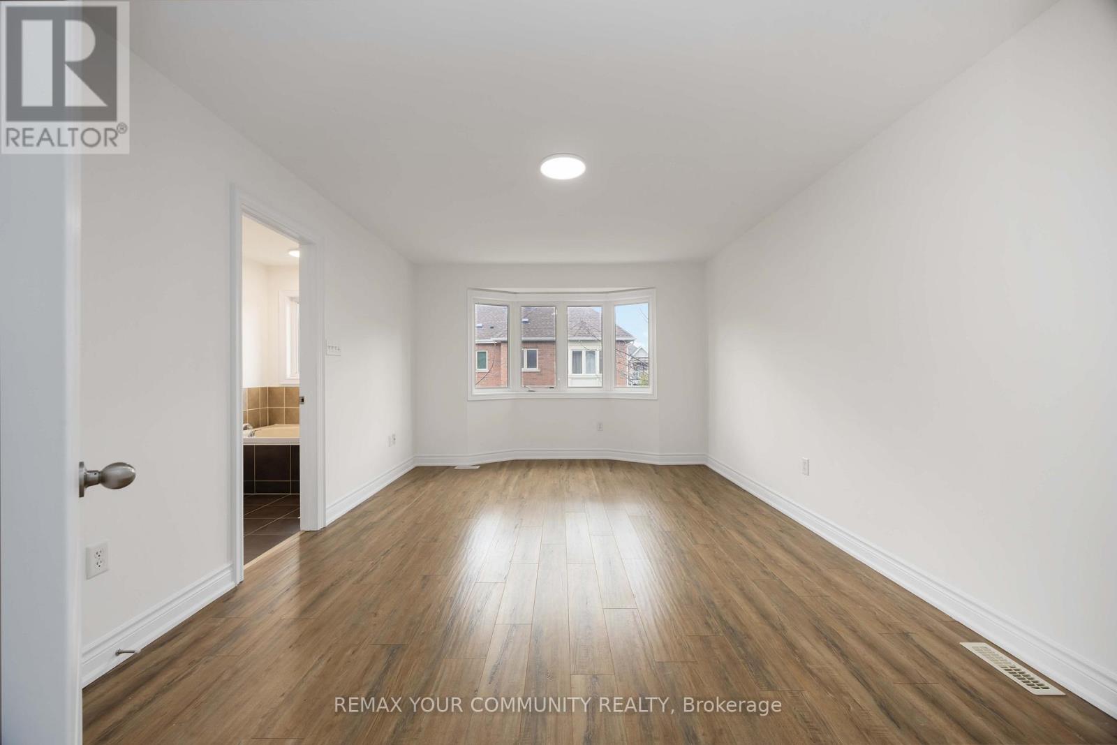 17 LATITUDE LANE - 19