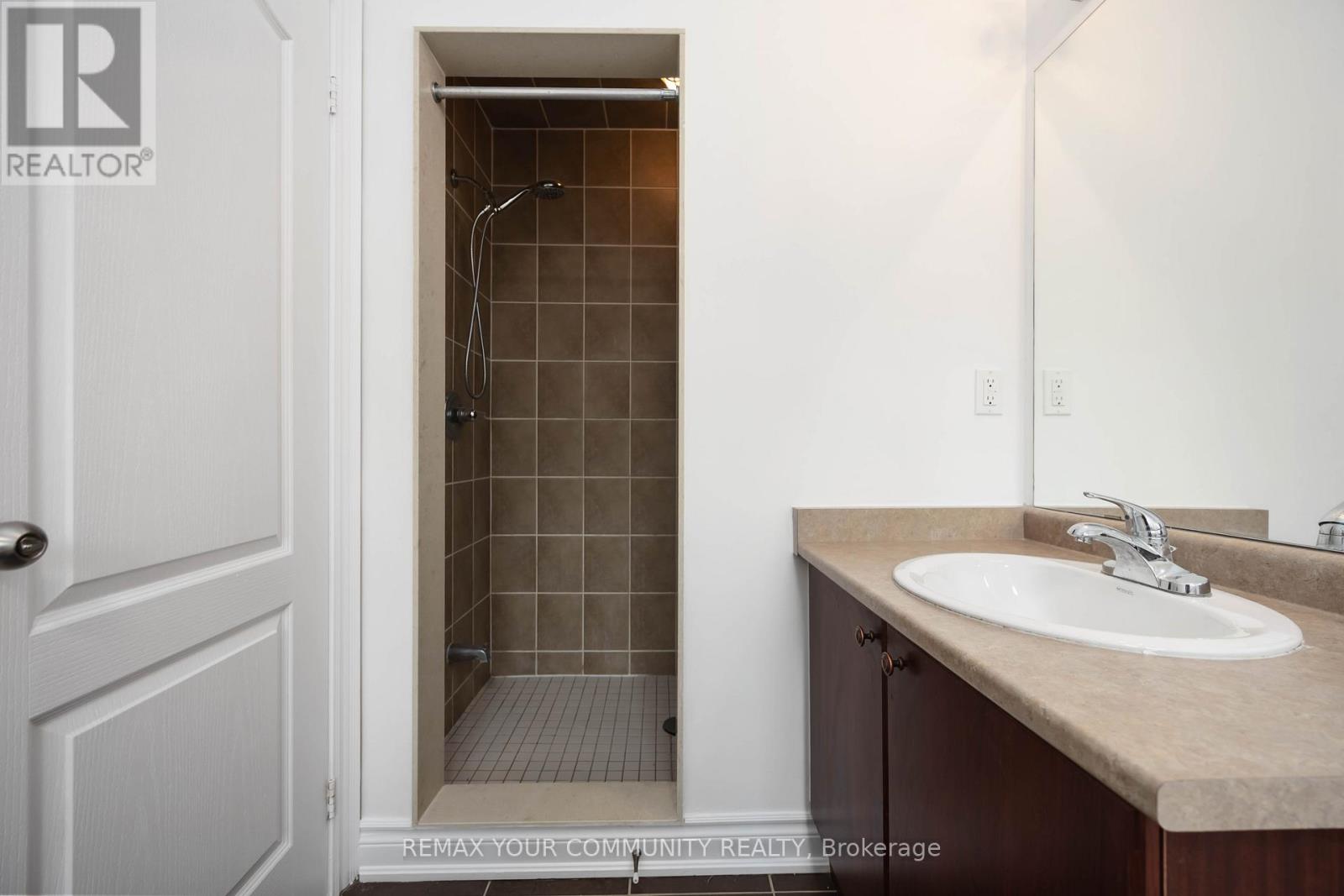 17 LATITUDE LANE - 23