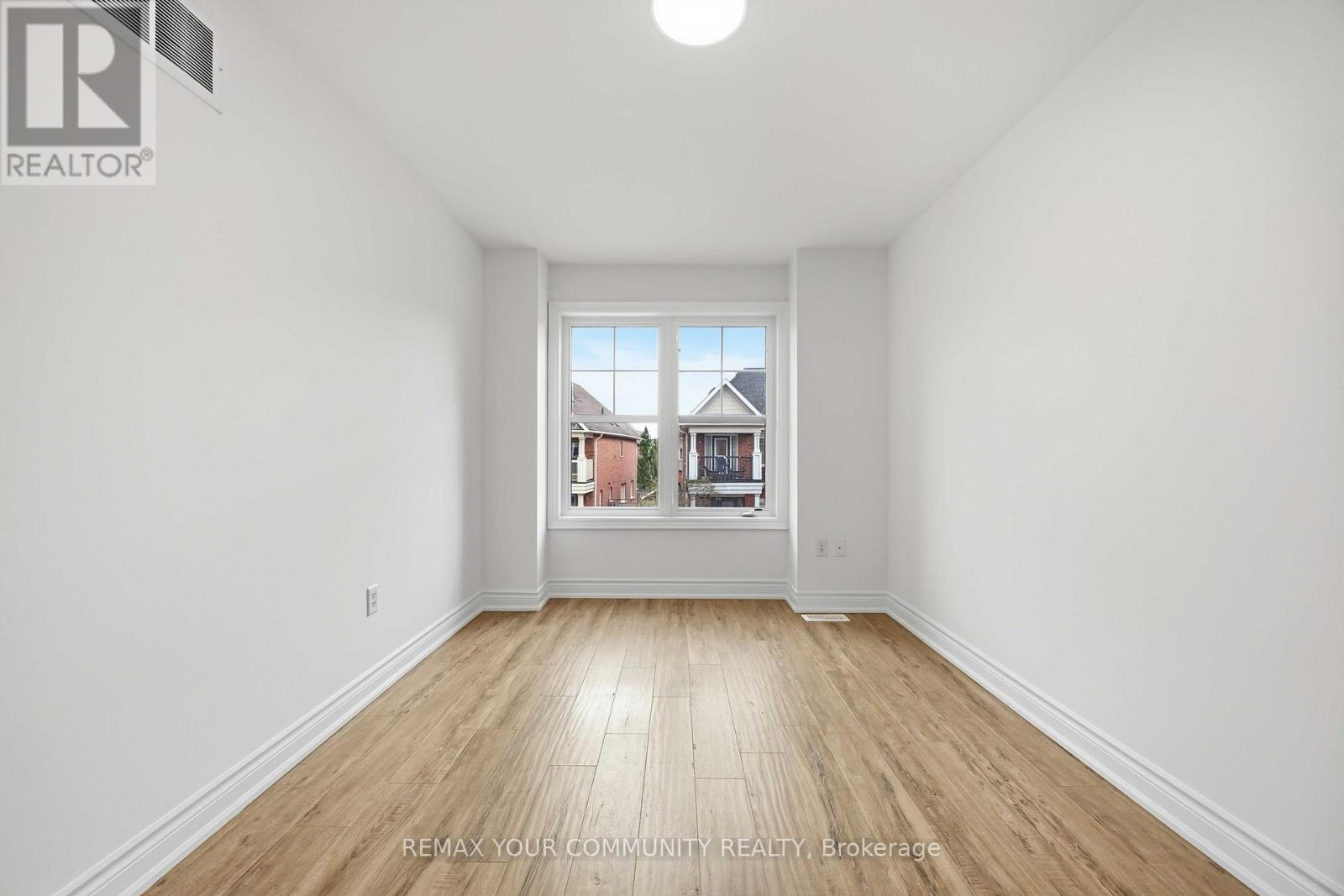 17 LATITUDE LANE - 26