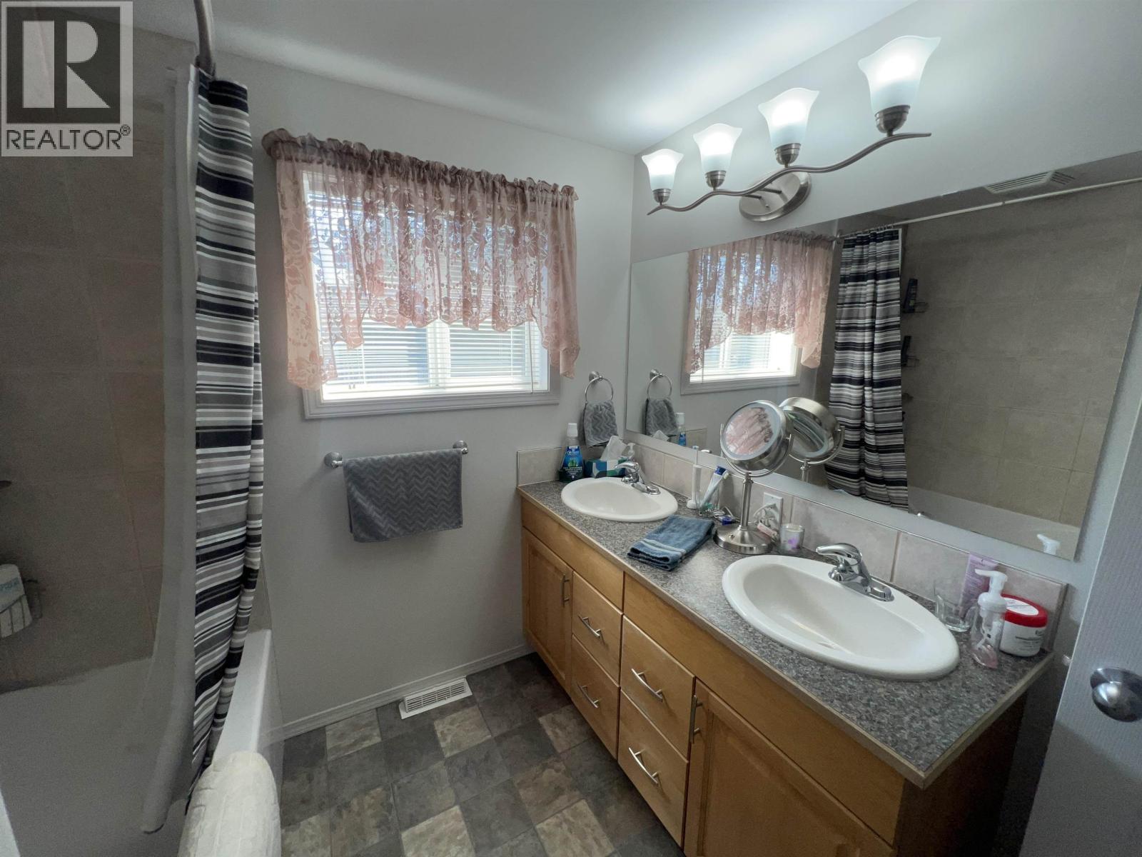 5223 41 STREET, Fort Nelson