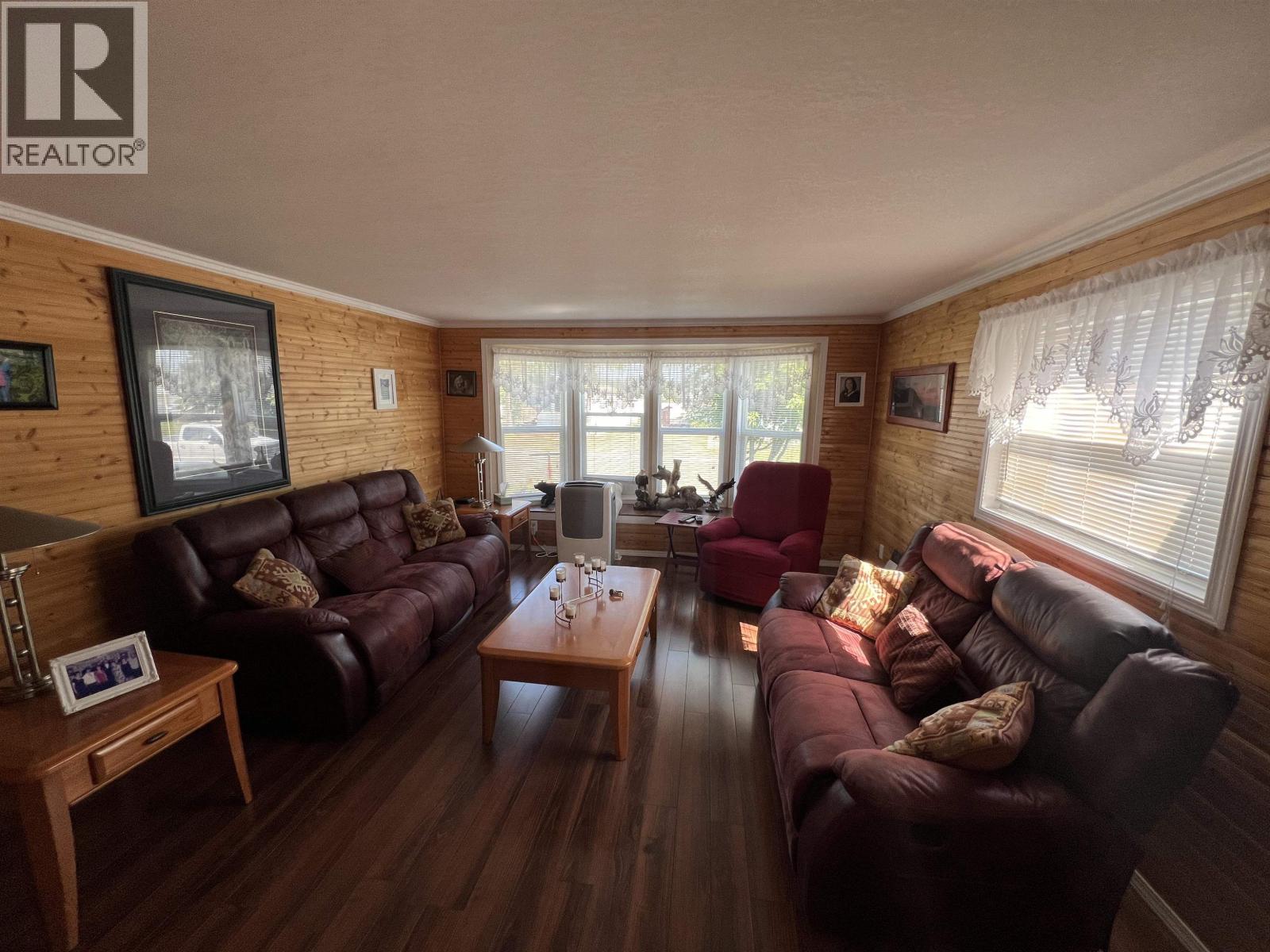 5223 41 STREET - 6