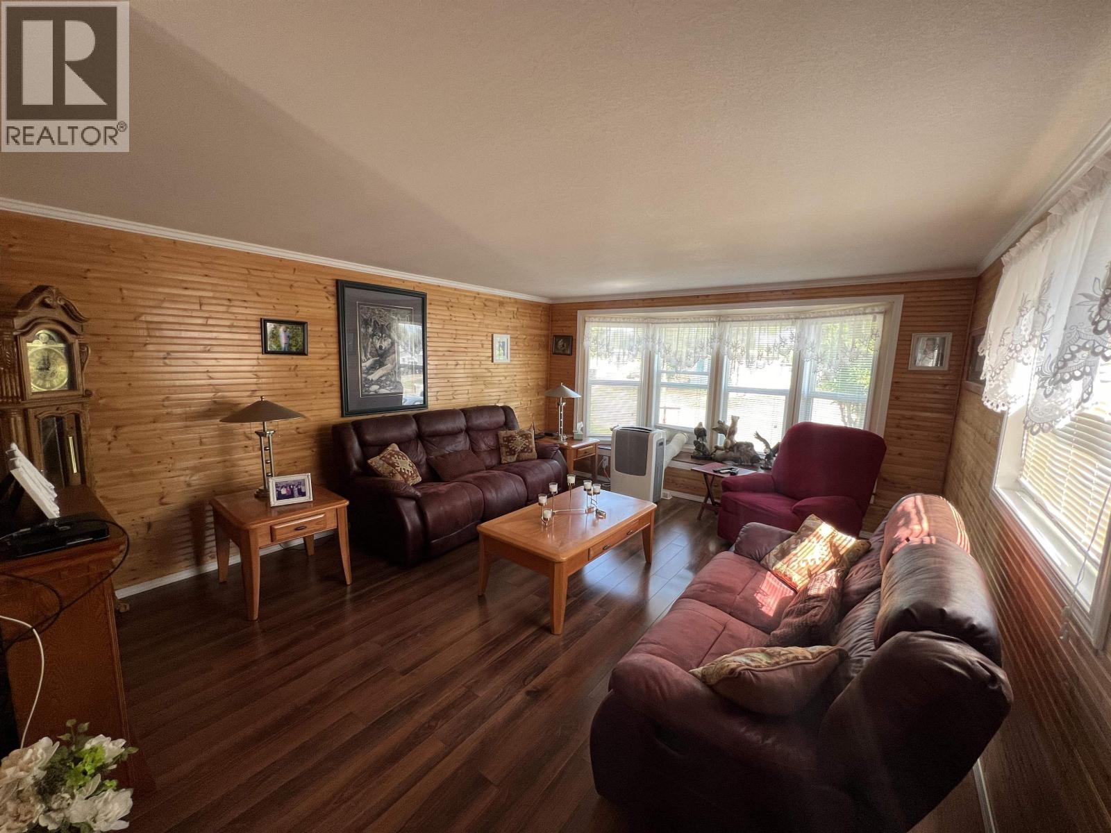 5223 41 STREET - 5