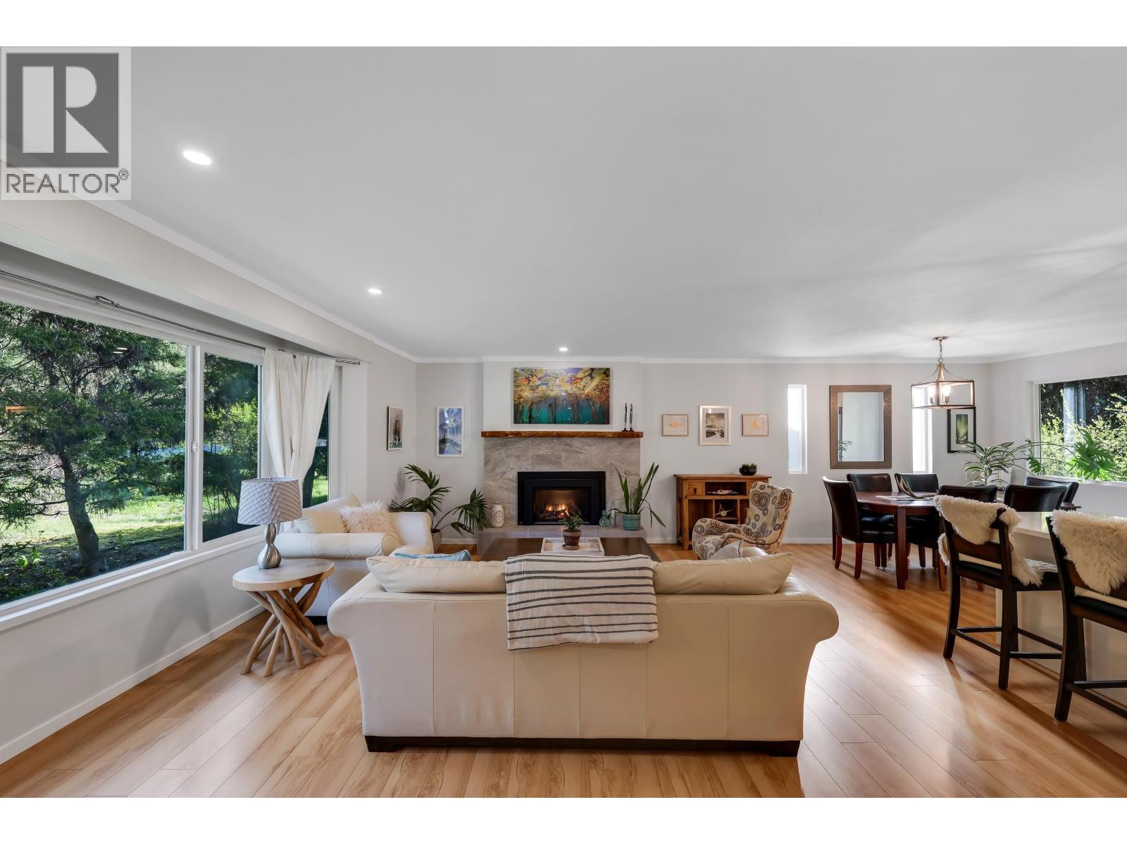 2572 THE BOULEVARD, Squamish