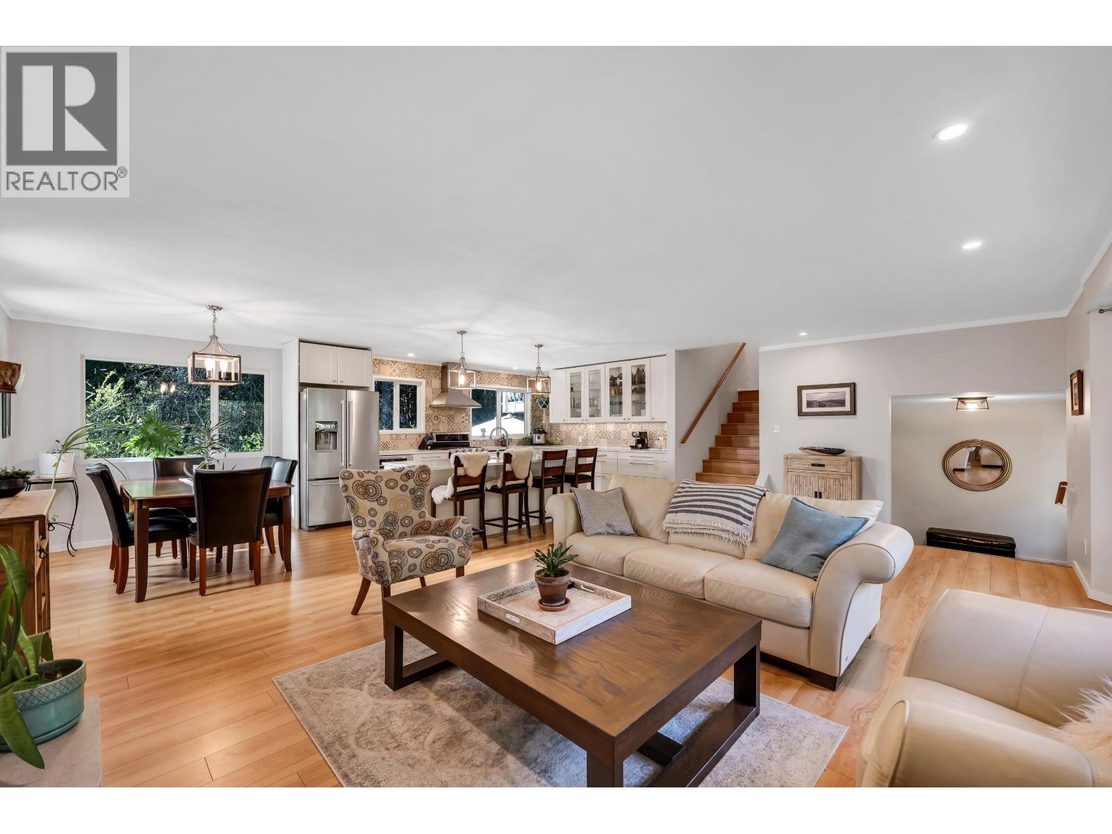 2572 THE BOULEVARD, Squamish