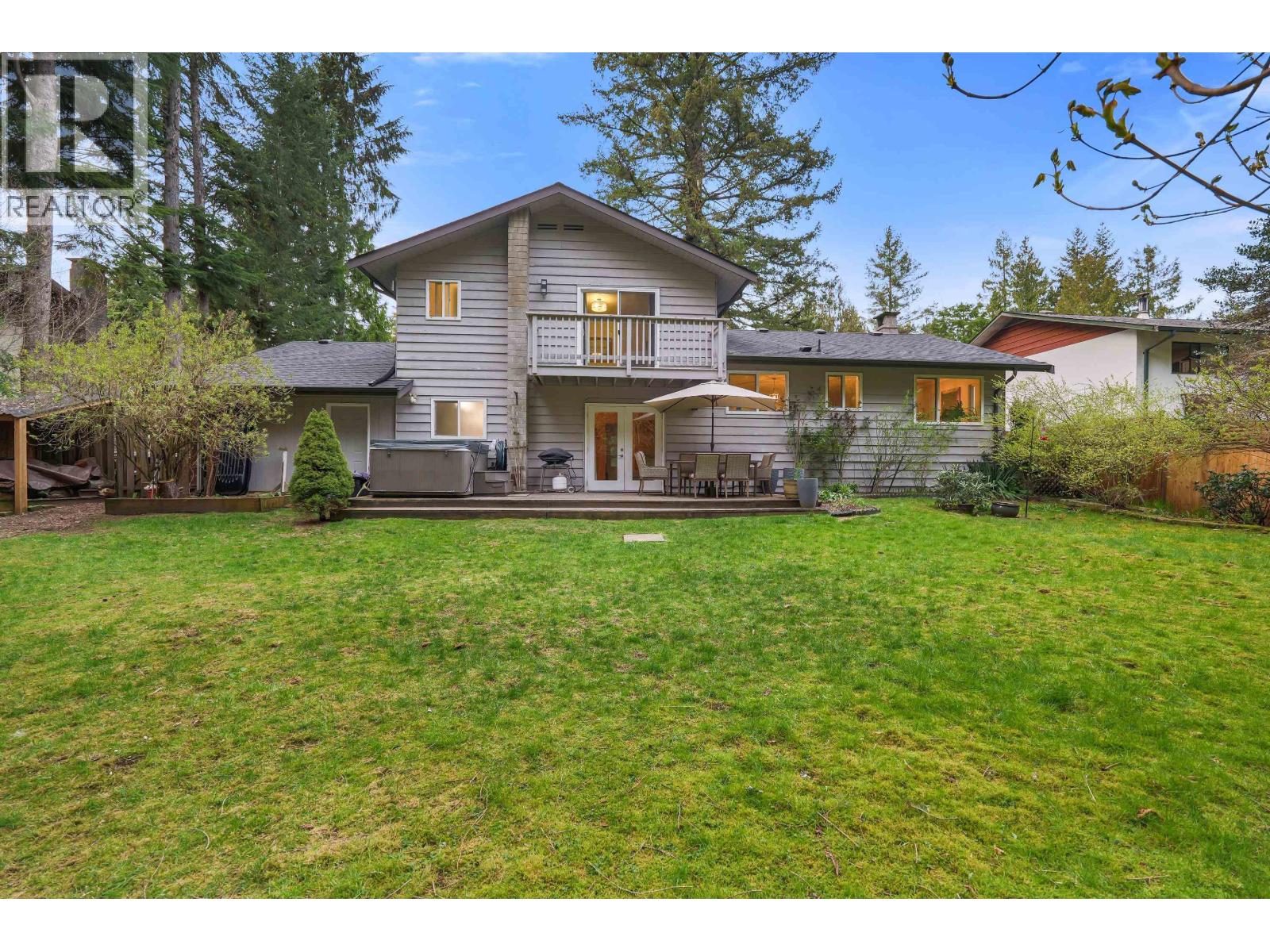 2572 THE BOULEVARD, Squamish