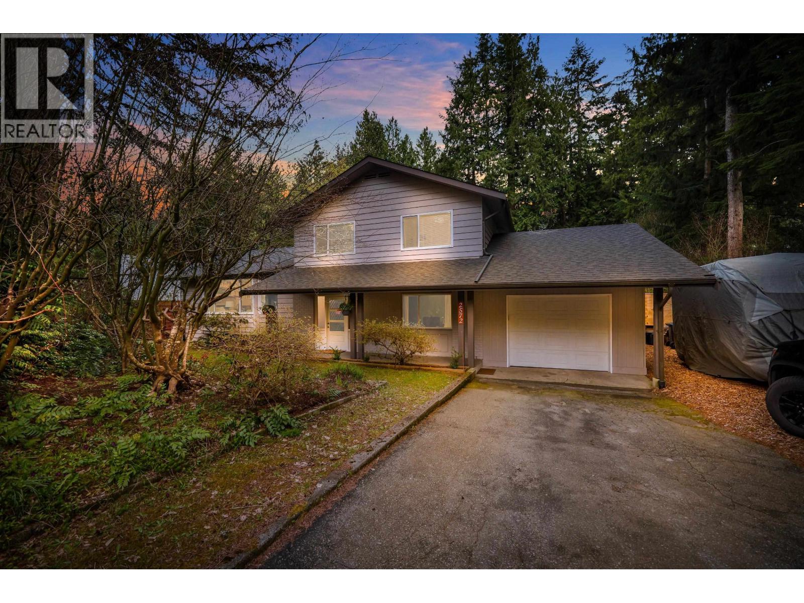 2572 THE BOULEVARD, Squamish