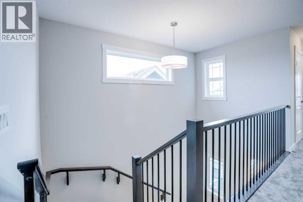 77 Calhoun Crescent NE - 26