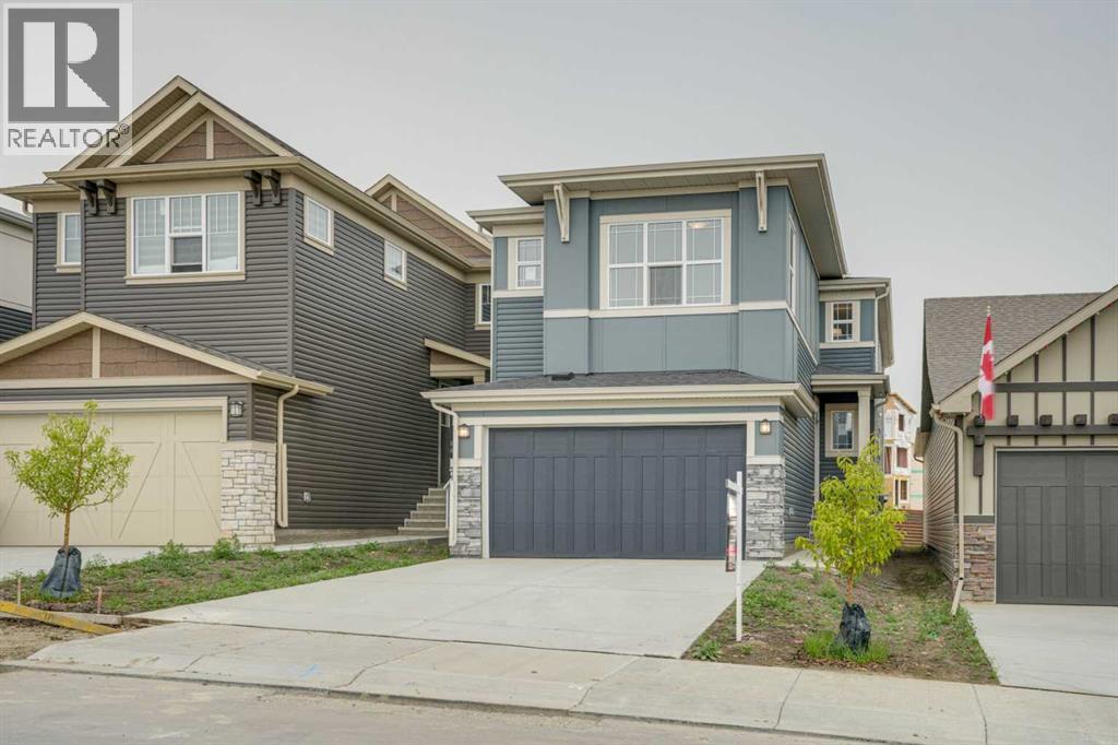 77 Calhoun Crescent NE - 2