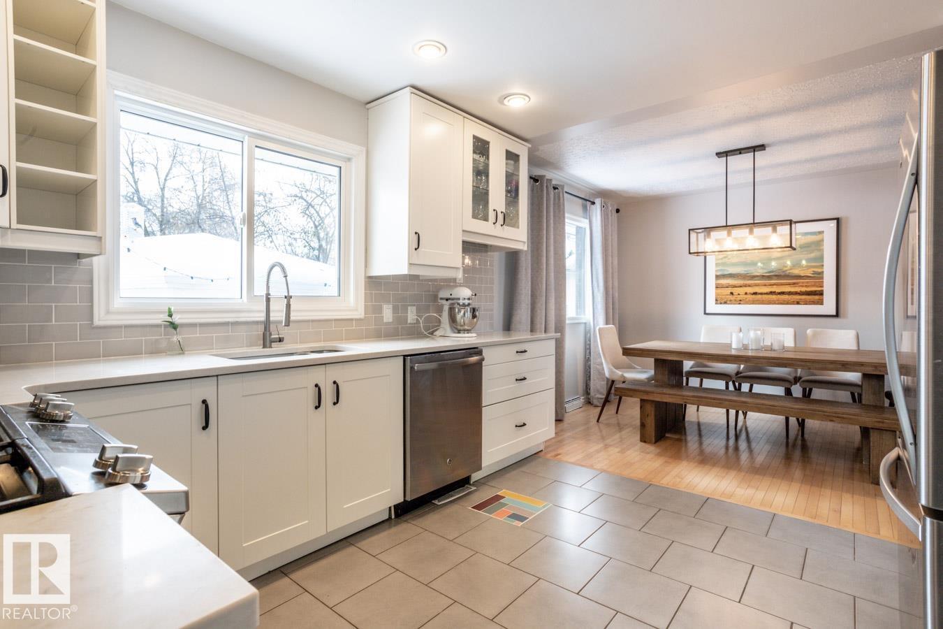 8239 93A AV NW - 9