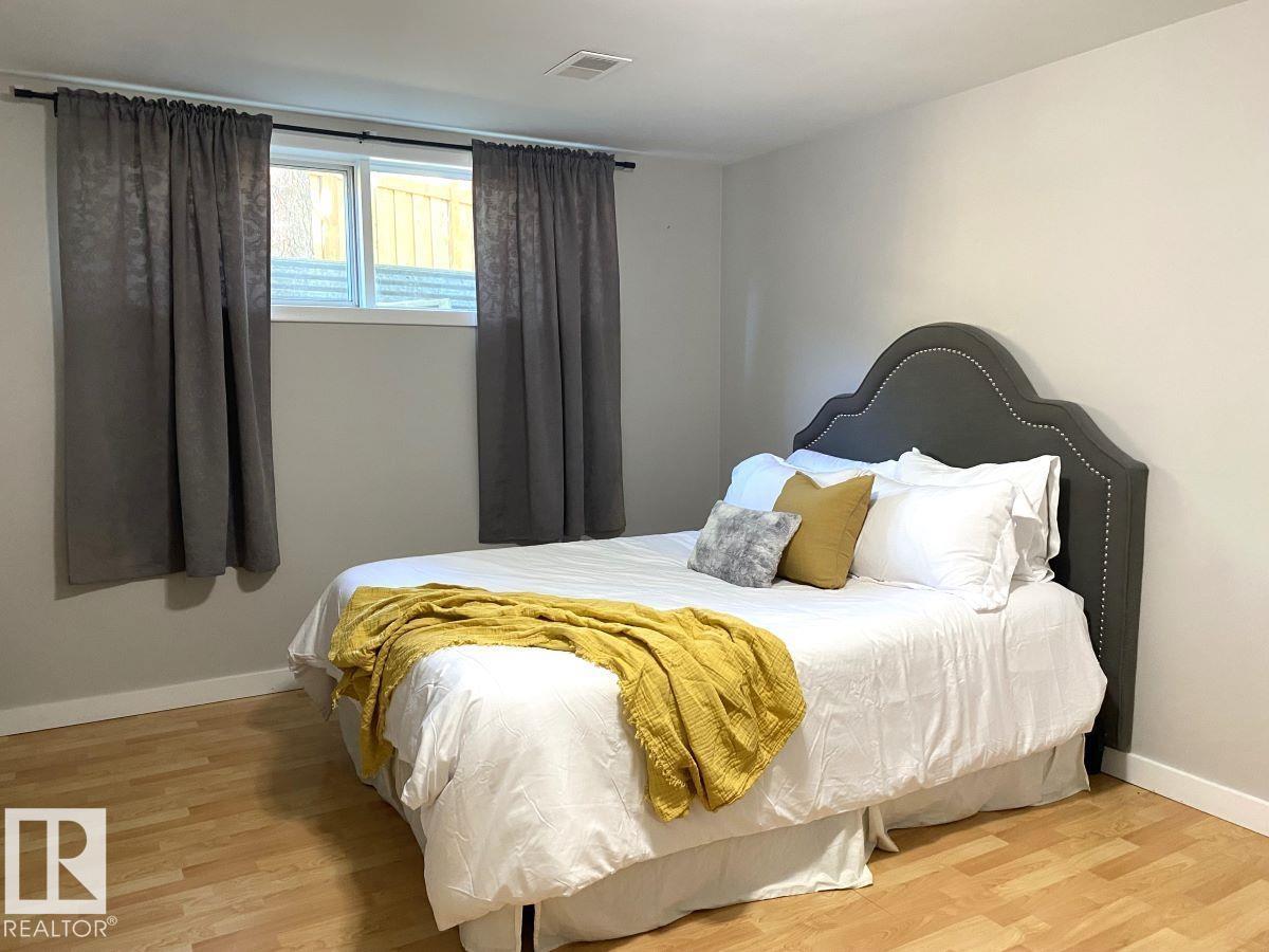 8239 93A AV NW - 27