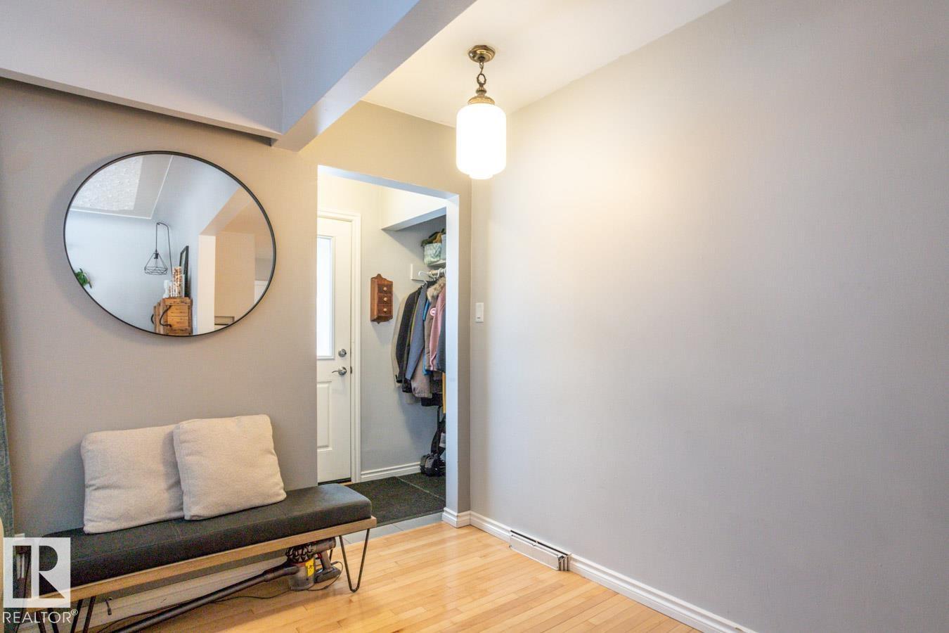 8239 93A AV NW - 4