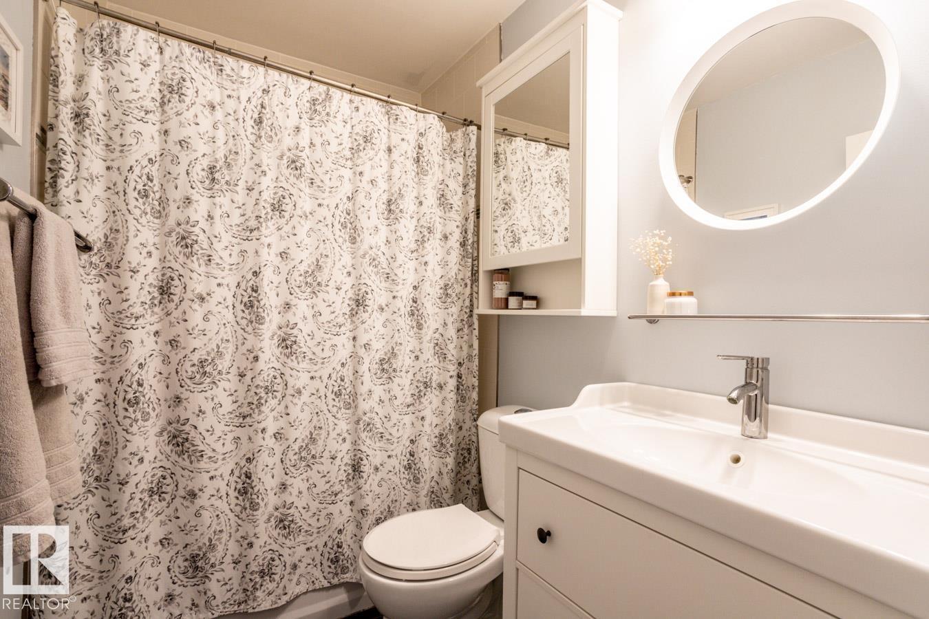 8239 93A AV NW - 19