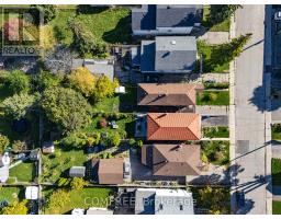 18 Glasgow Avenue, Toronto, ON M1K1C1 Photo 8