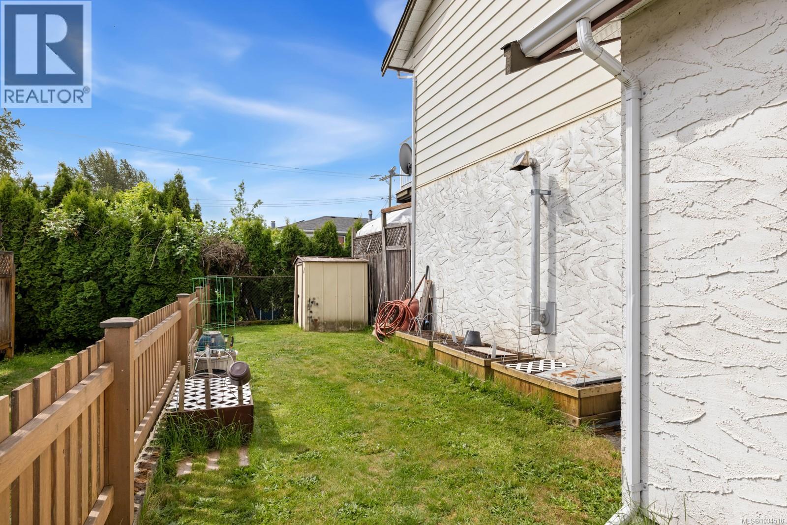 #1 491 Lakes Rd - 35