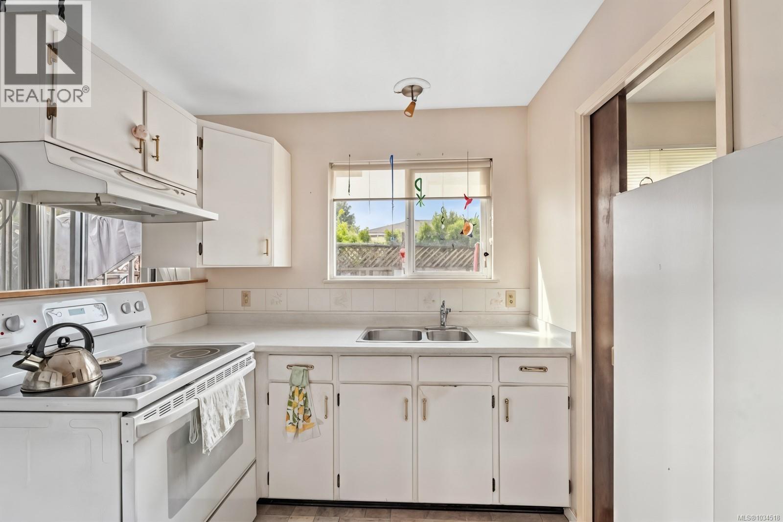 #1 491 Lakes Rd - 5