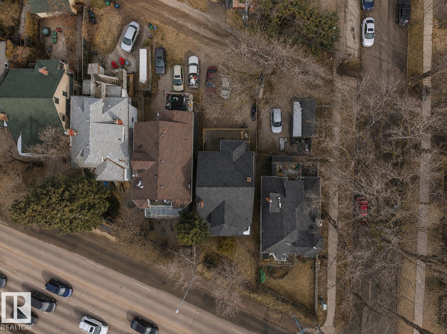 9205 99 ST NW - 34