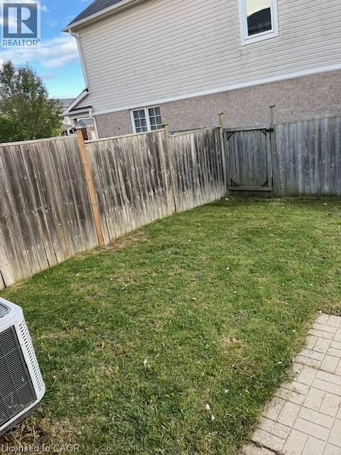 77 ABBOTT Crescent, Cambridge, Ontario, N3C0C9 — Photo 2