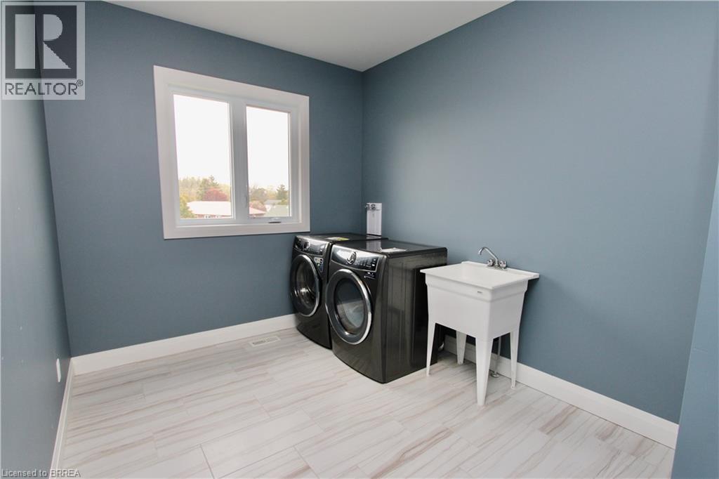 25 BOWEN Place Unit# Upper, Oakland, Ontario, N0E1L0 — Photo 45