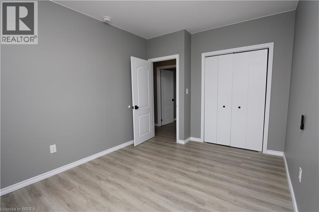 25 BOWEN Place Unit# Upper, Oakland, Ontario, N0E1L0 — Photo 10