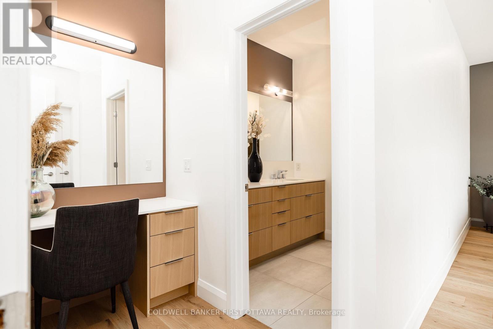 11A CARLETON CATHCART STREET - 26