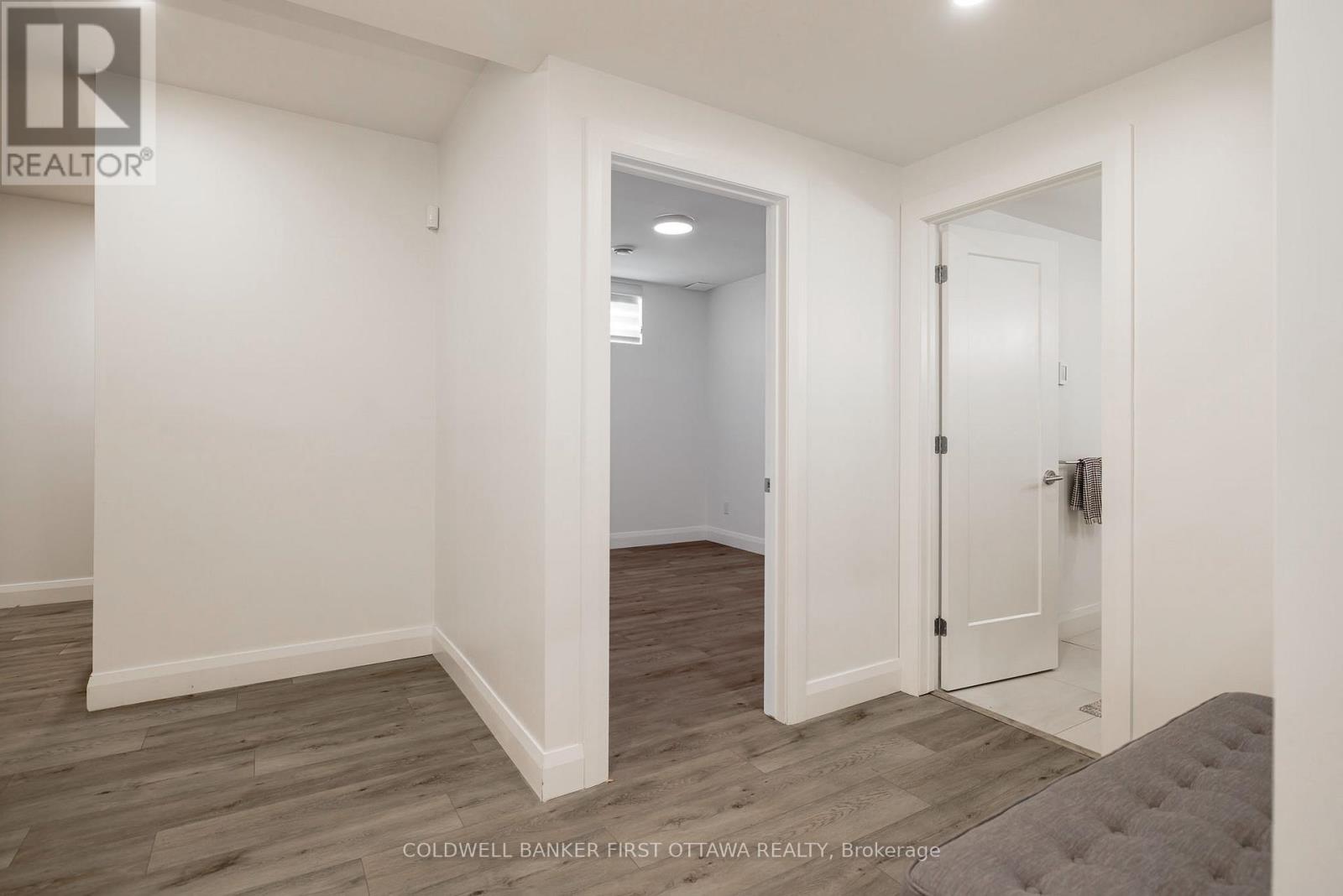 11A CARLETON CATHCART STREET - 40