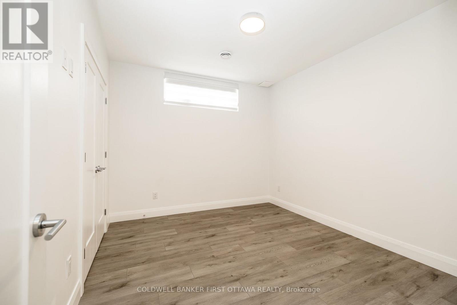 11A CARLETON CATHCART STREET - 42