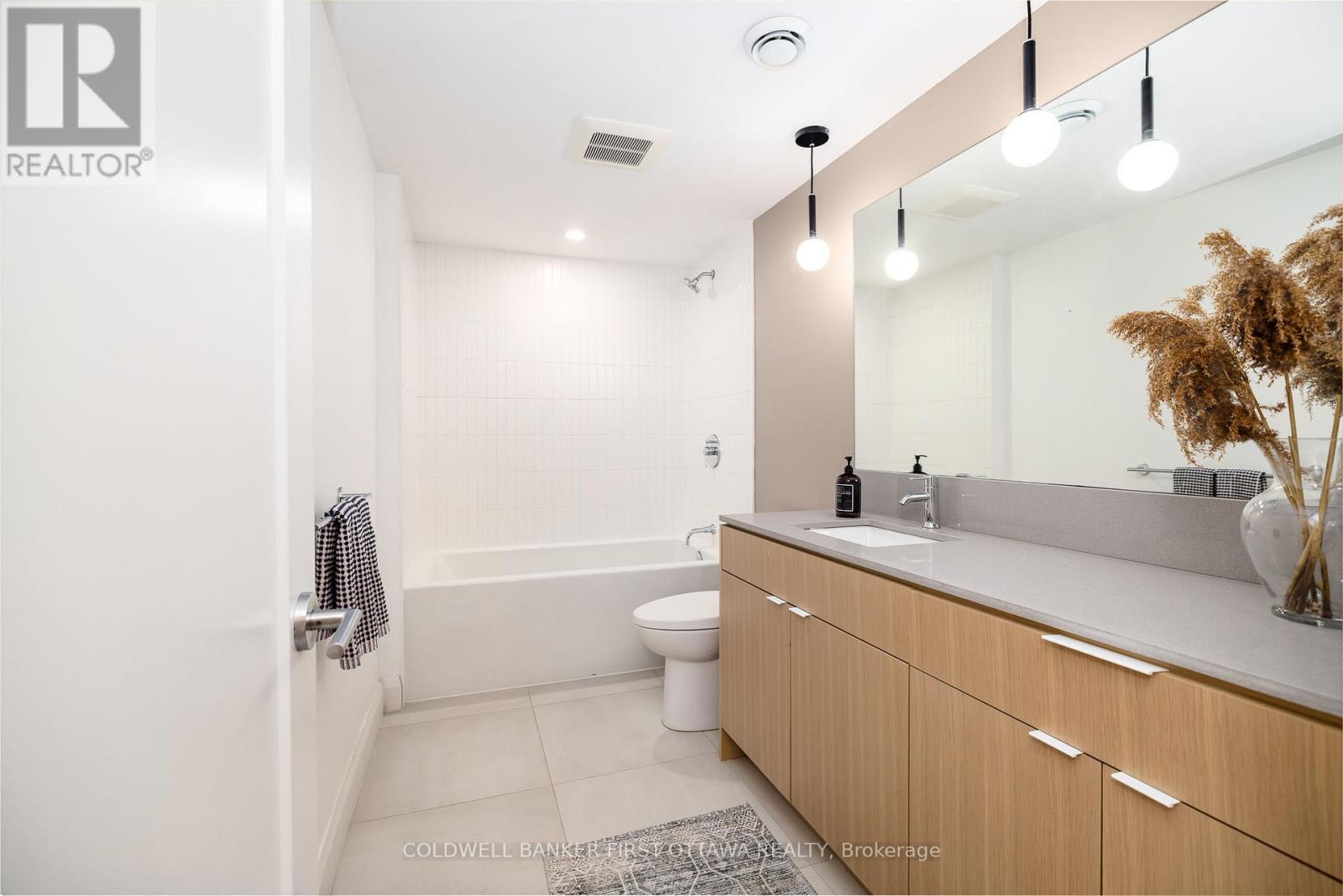 11A CARLETON CATHCART STREET - 43