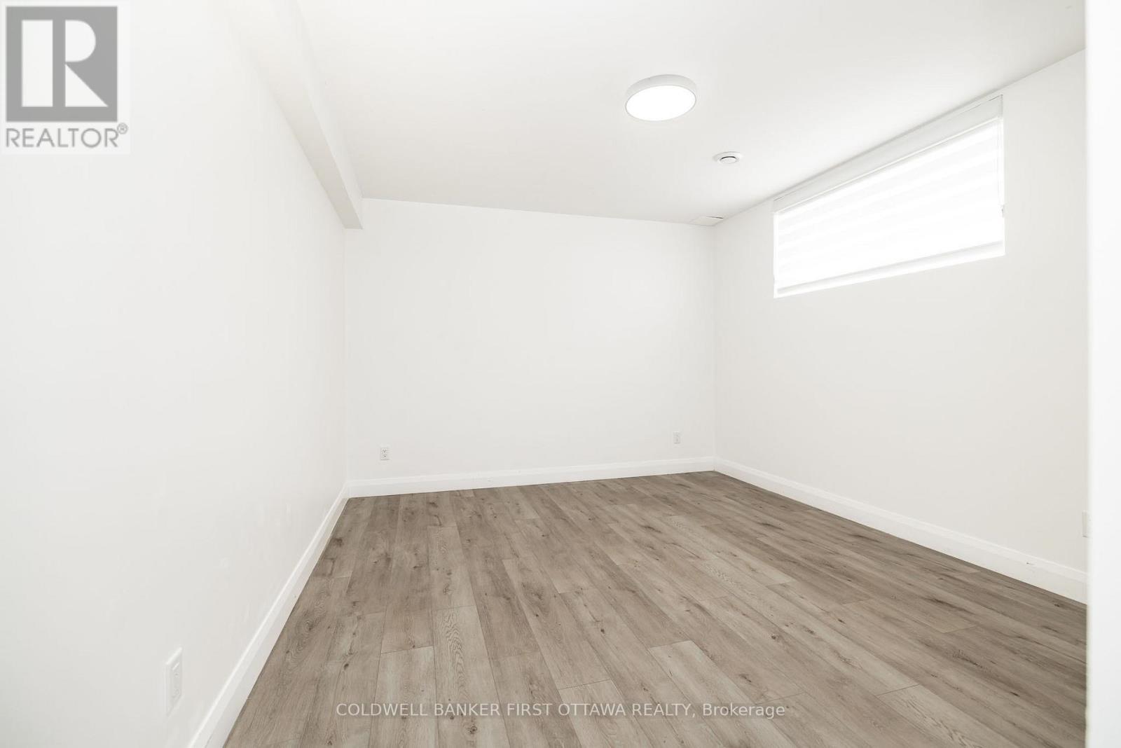 11A CARLETON CATHCART STREET - 45